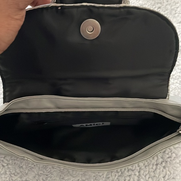 Gray clutch bag. Perfect for going out. Worn twice. - Picture 3 of 3